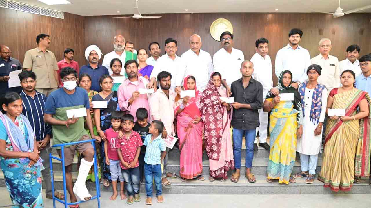 చీమ‌ల‌పాడు బాధితుల‌కు స‌ర్కార్ ఆప‌న్న‌హ‌స్తం.. మృతుల‌కు రూ.10 ల‌క్ష‌లు.. క్ష‌త‌గాత్రుల‌కు రూ.2.50 ల‌క్ష‌ల పరిహారం