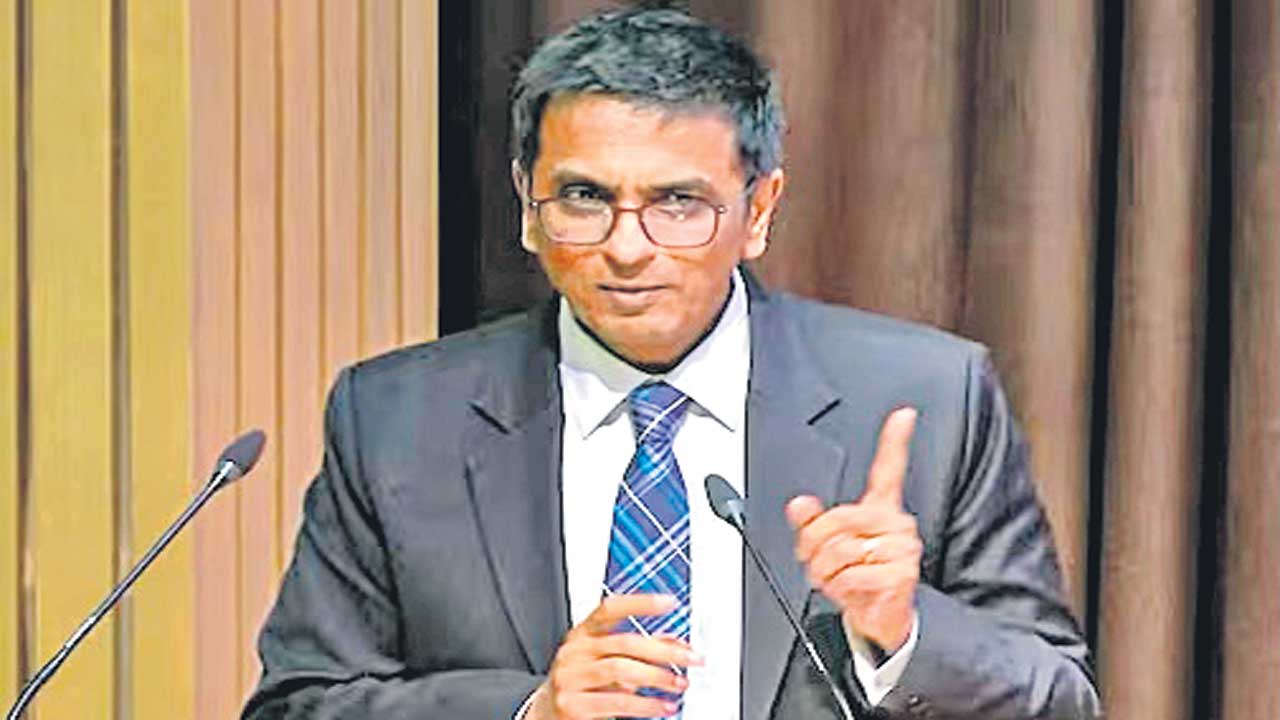 నా అధికారాల జోలికి రావొద్దు: సీజేఐ