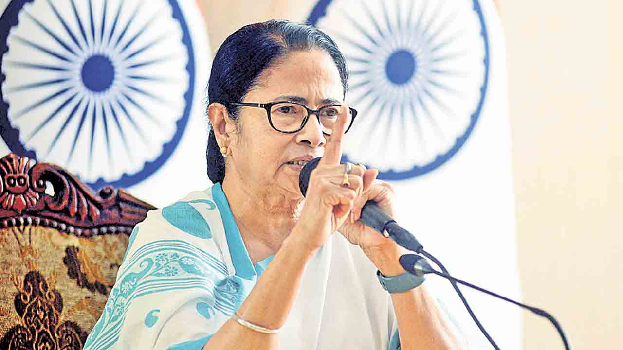 నా సర్కారును కూల్చే కుట్ర