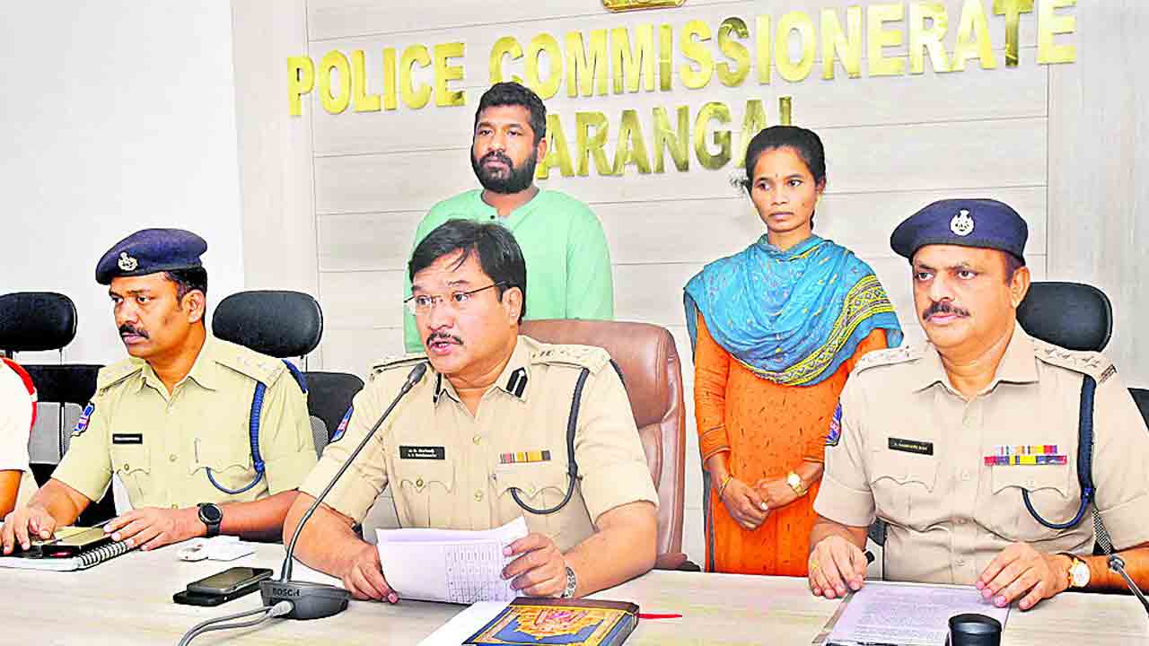 మావోయిస్టు దంపతుల లొంగుబాటు