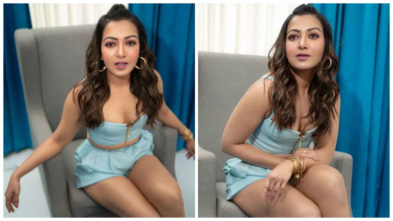 Catherine Tresa Alexander | చిట్టిపొట్టి దుస్తుల్లో మ‌దిని దోచేస్తున్న‌ కేథరీన్ ట్రెసా అలెగ్జాండర్..