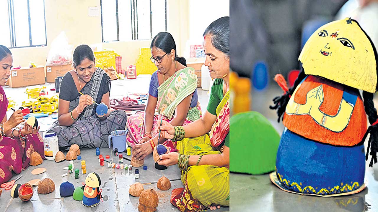 అమెజాన్‌లో మహిళా సంఘాల ఉత్పత్తులు