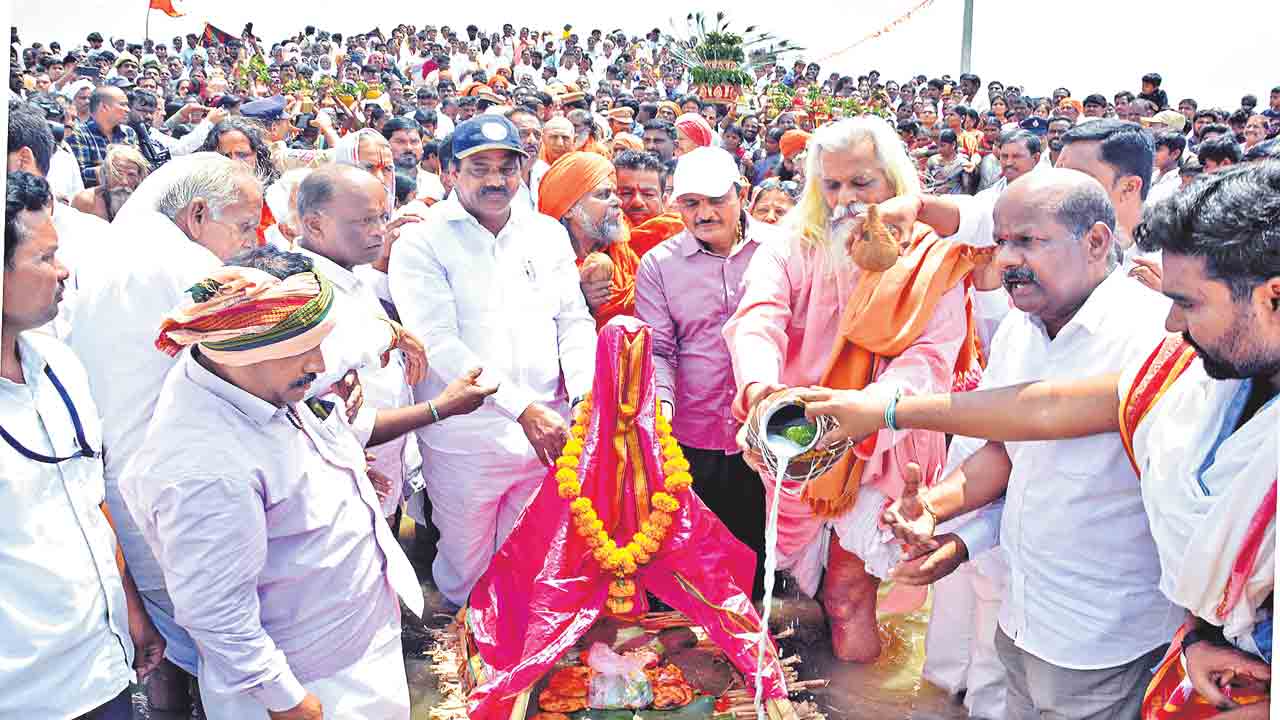 మంజీర కుంభమేళా షురూ