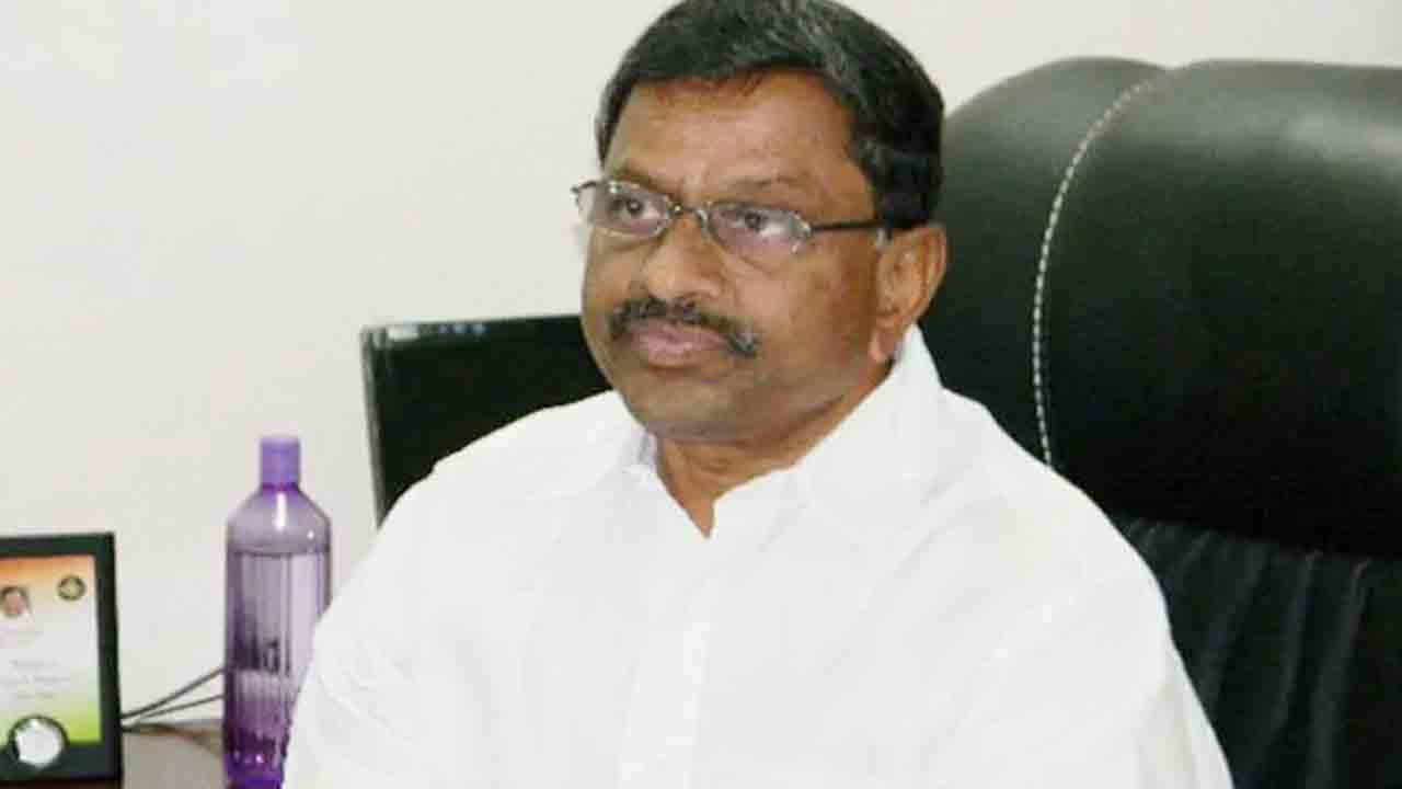 వైఎస్ విజయమ్మ, షర్మిల ప్రాణాలకు ముప్పు