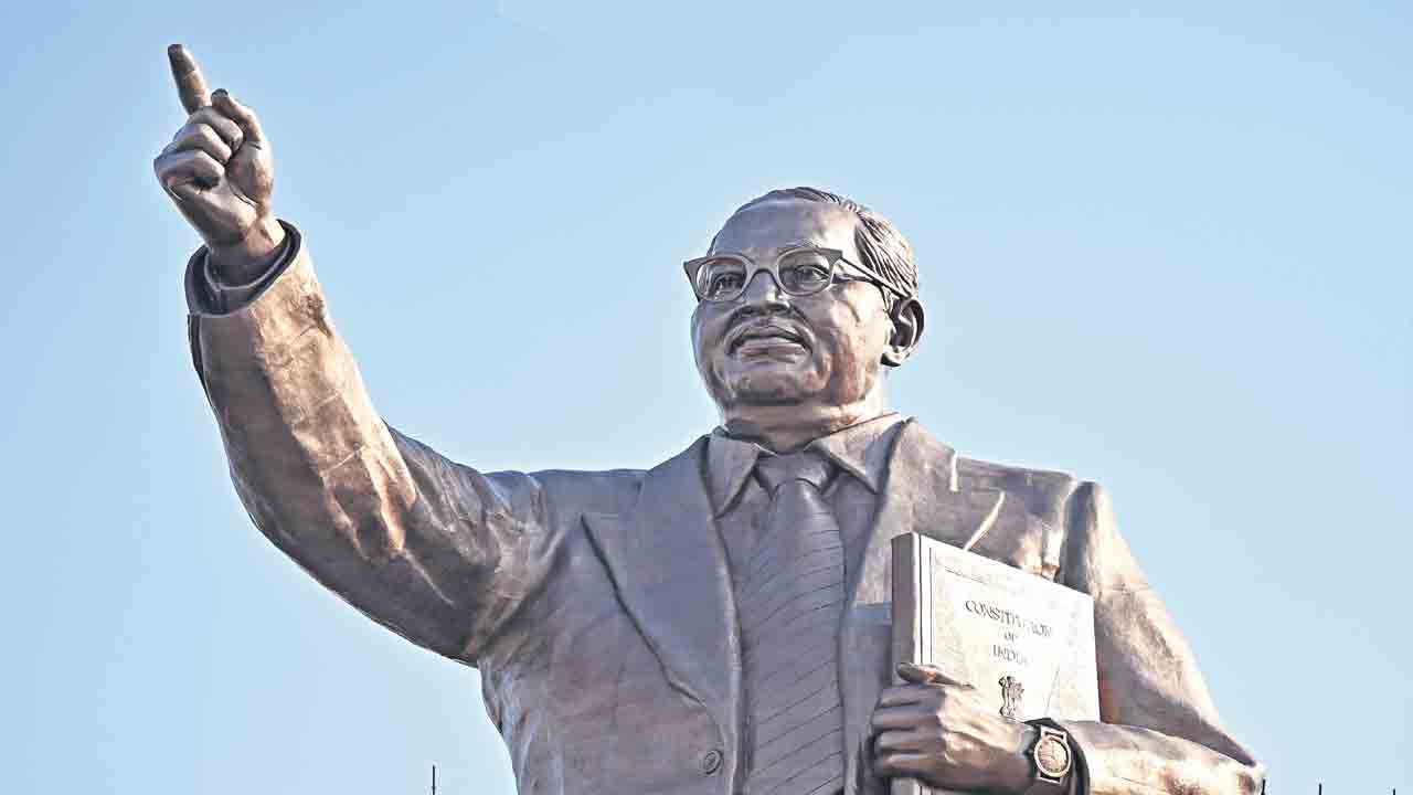 అంబేద్కర్‌ ఆలోచన కేసీఆర్‌ ఆచరణ