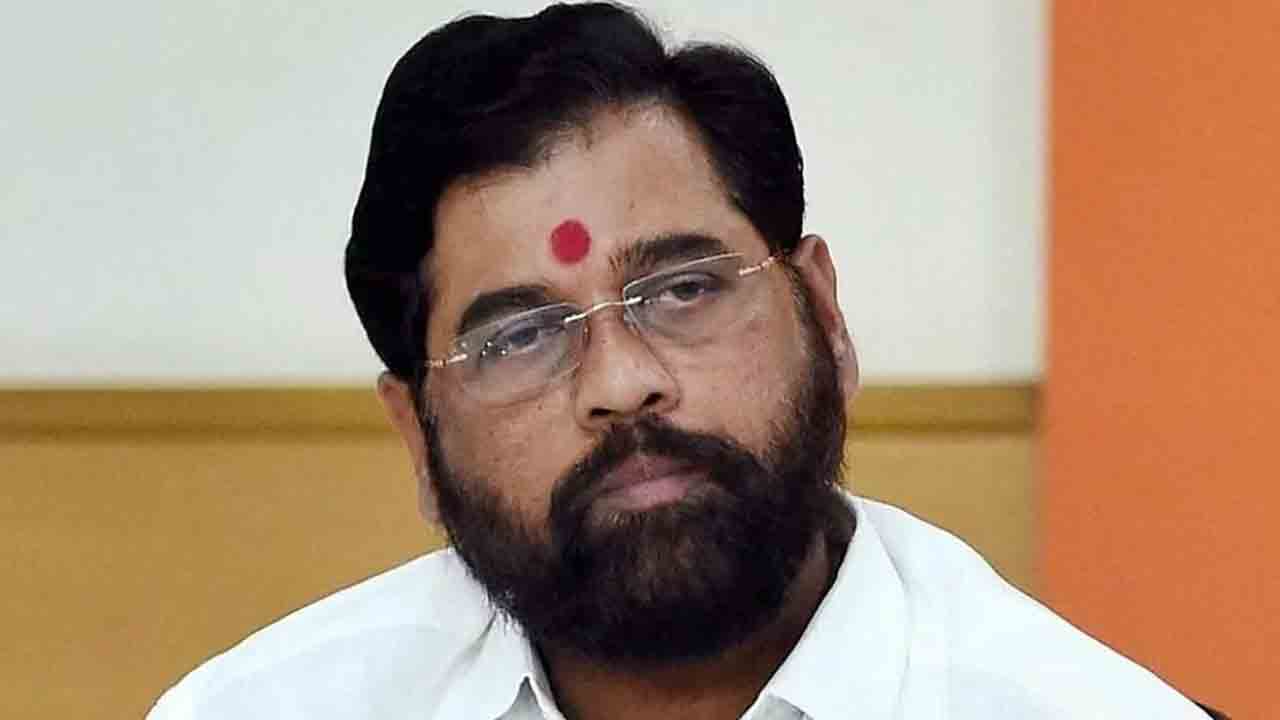 Sanjay raut |  20 రోజుల్లో షిండే ప్రభుత్వం పతనం.. శివసేన ఎంపీ సంజయ్‌ రౌత్‌ జోస్యం