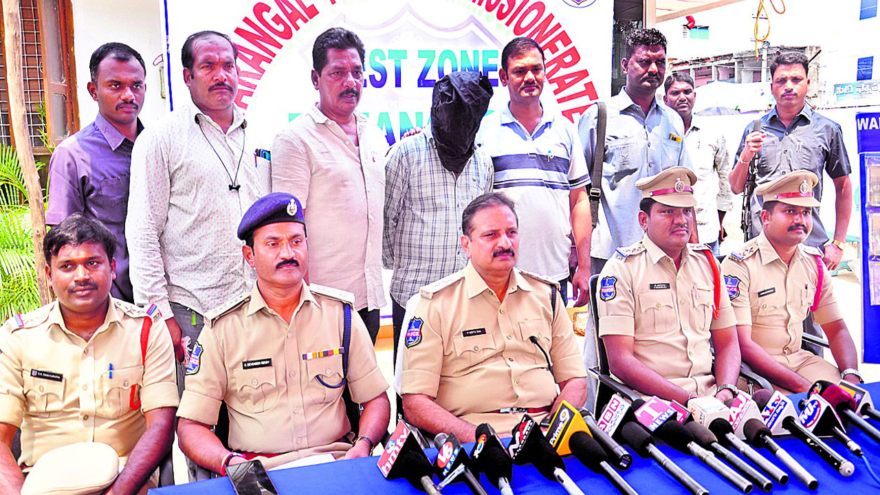 నమ్మించి.. కాజేసి