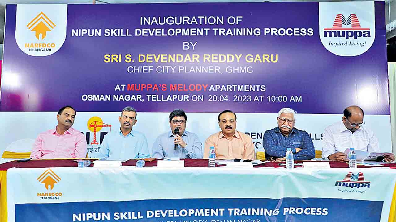 నిర్మాణ రంగంలో దూసుకుపోతున్న హైదరాబాద్‌