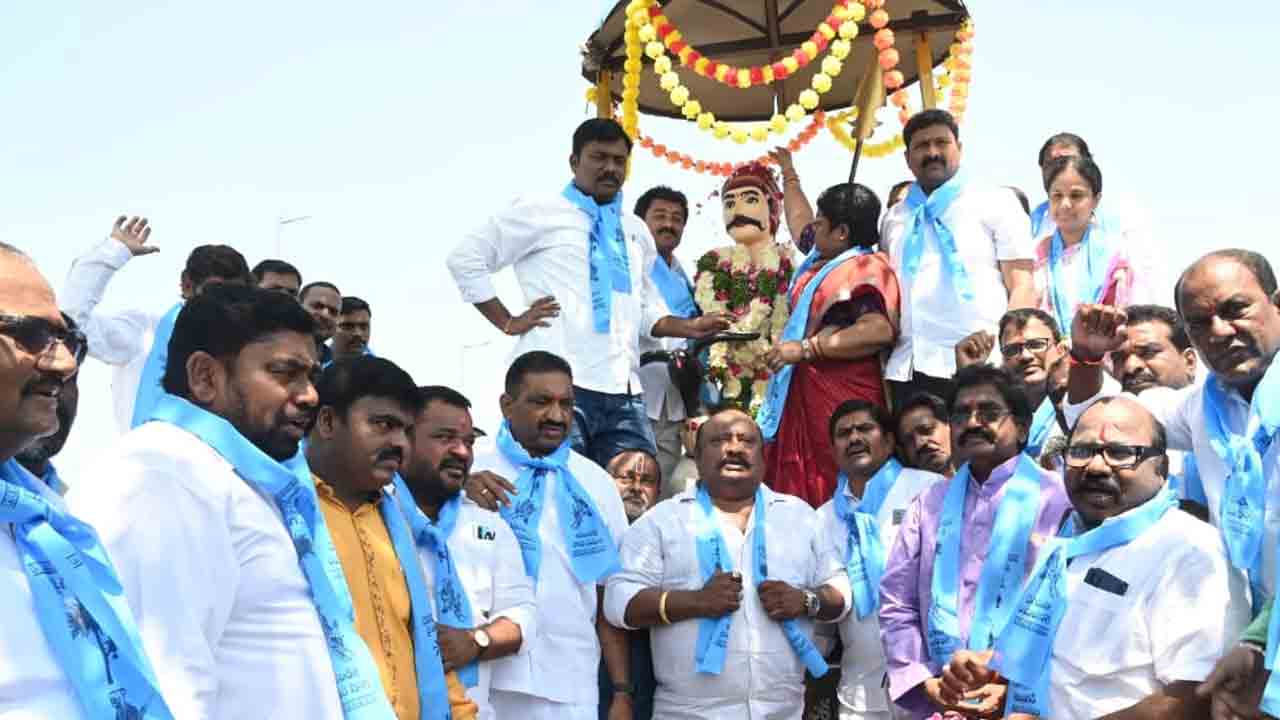 Gangula Kamalakar | సర్వాయి పాపన్న ఆశయ సాధకుడు ముఖ్యమంత్రి కేసీఆర్: మంత్రి గంగుల