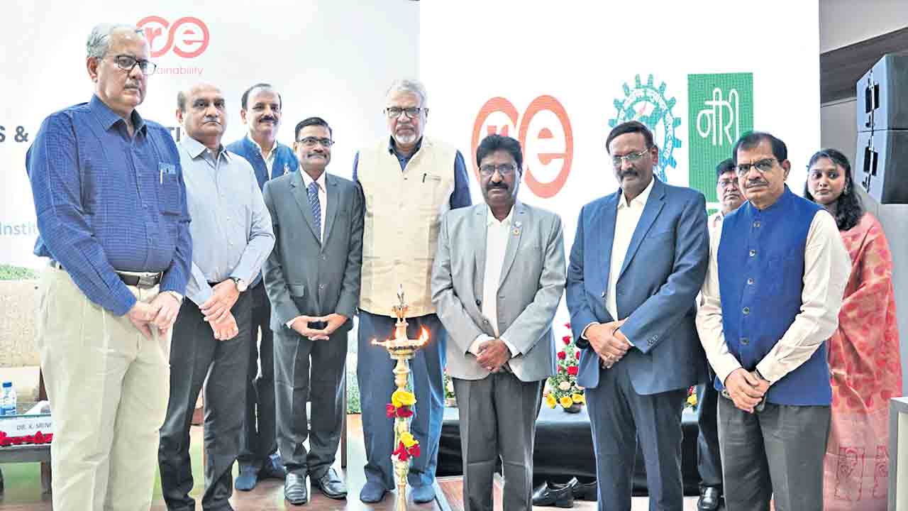 వ్యర్థాల నిర్వహణ సవాళ్లతో కూడుకున్నది