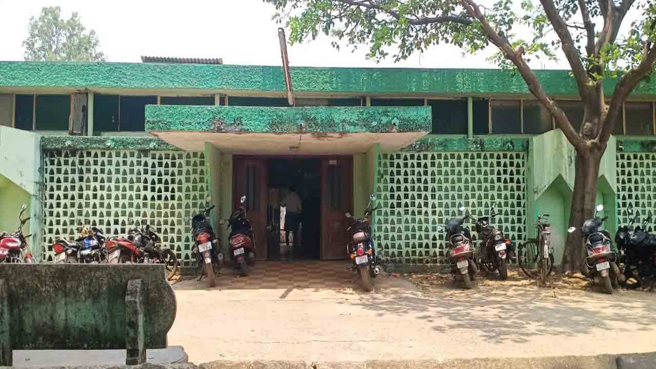 అరుదైన శస్త్ర చికిత్సలు పెనుబల్లి వైద్యశాల సొంతం