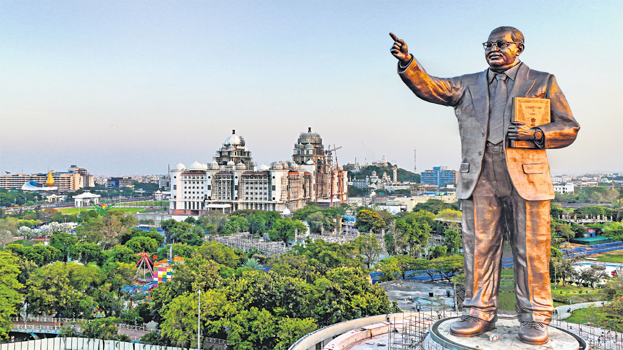 BR Ambedkar |  గఘన శిఖరాన.. గణతంత్ర విధాత.. నేడే మహా విగ్రహావిష్కరణ