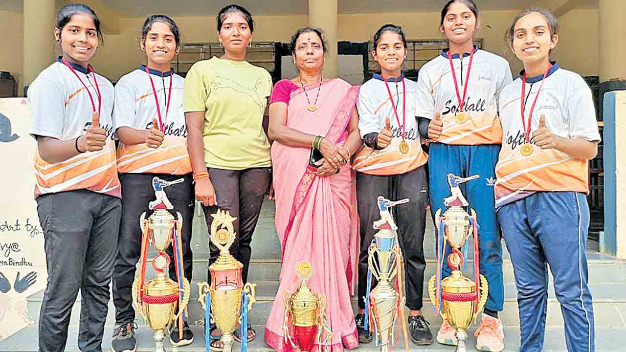 ఆసియా టోర్నీకి ఆరుగురు గురుకుల ప్లేయర్లు