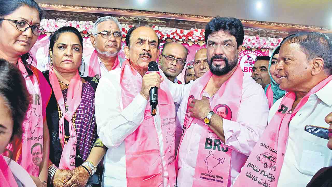 తెలంగాణపై విషం చిమ్మడమే బీజేపీ లక్ష్యం