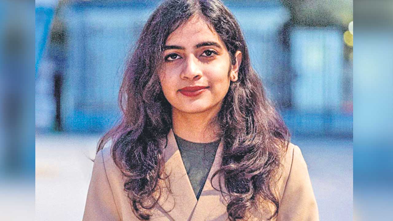 Hyderabad | లండన్‌ బీచ్‌లో హైదరాబాద్‌ విద్యార్థిని మృతి