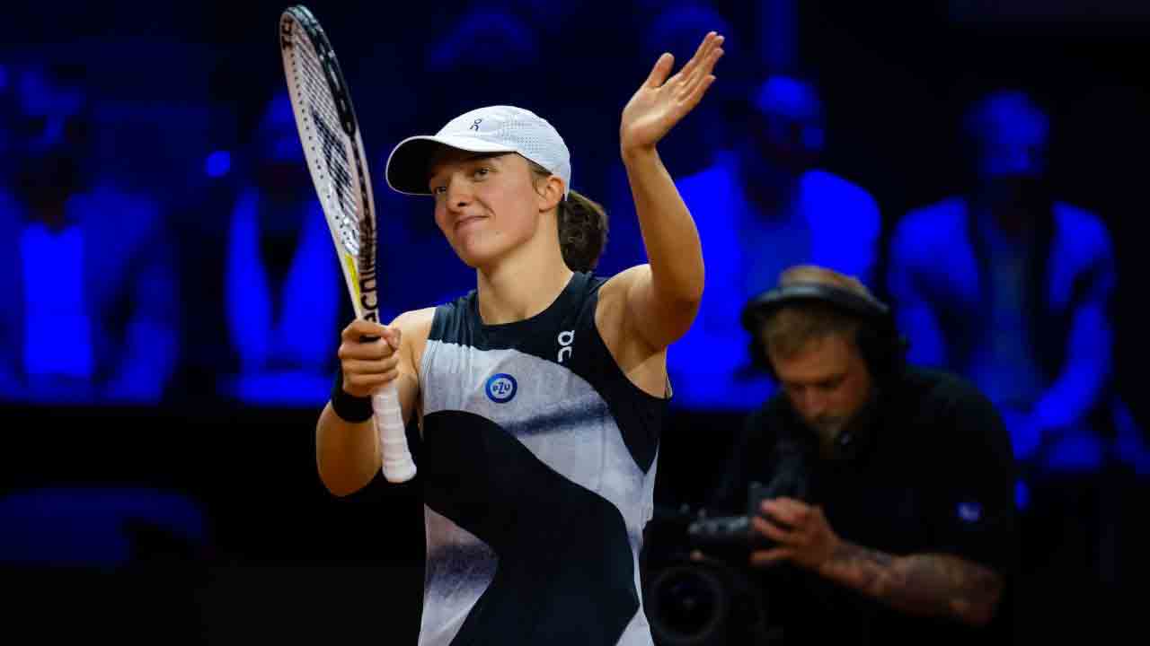 Iga Swiatek | పోర్ష్‌ గ్రాండ్‌ ప్రి టెన్నిస్‌ చాంపియన్‌షిప్‌ క్వార్టర్స్‌లో సియాటెక్‌