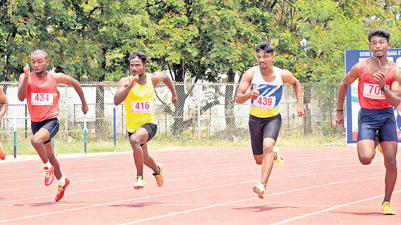 కార్తీక్‌కు స్వర్ణం 