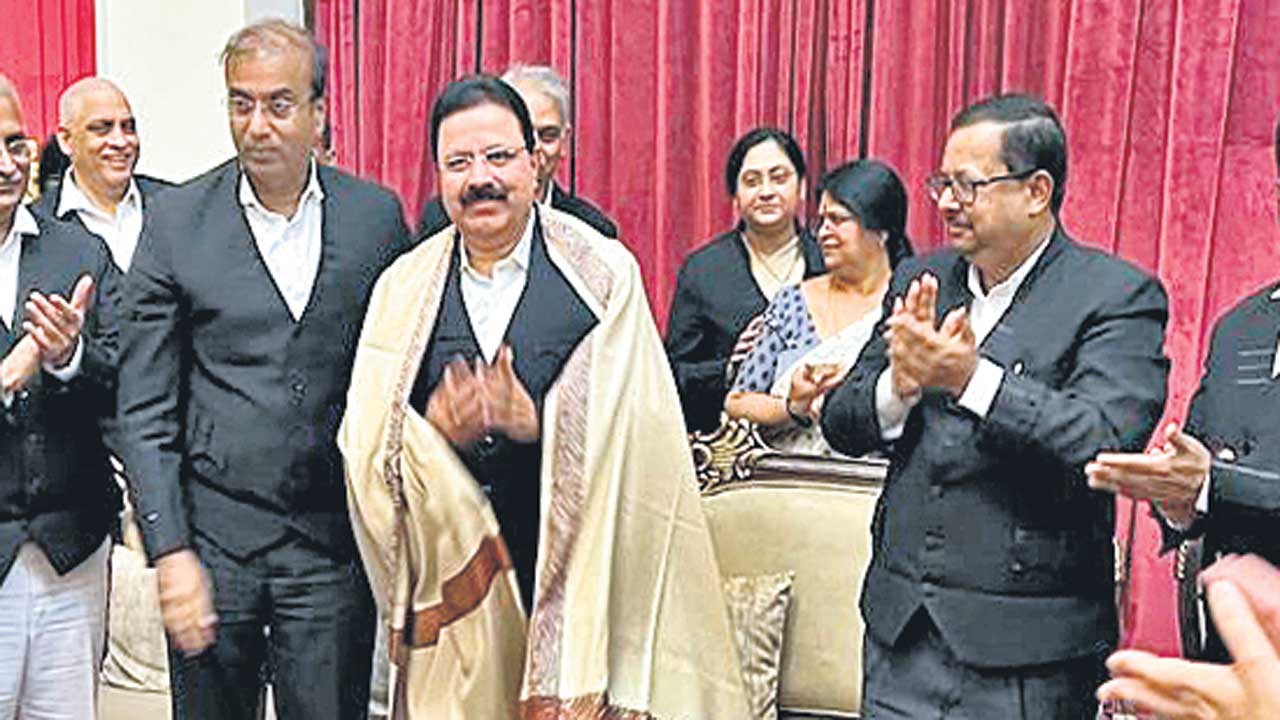 జస్టిస్‌ నాగార్జునకు హైకోర్టు వీడోలు