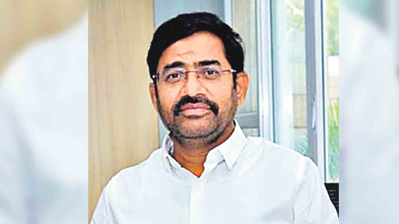 ఐదుగురు ఐఏఎస్ల బదిలీ