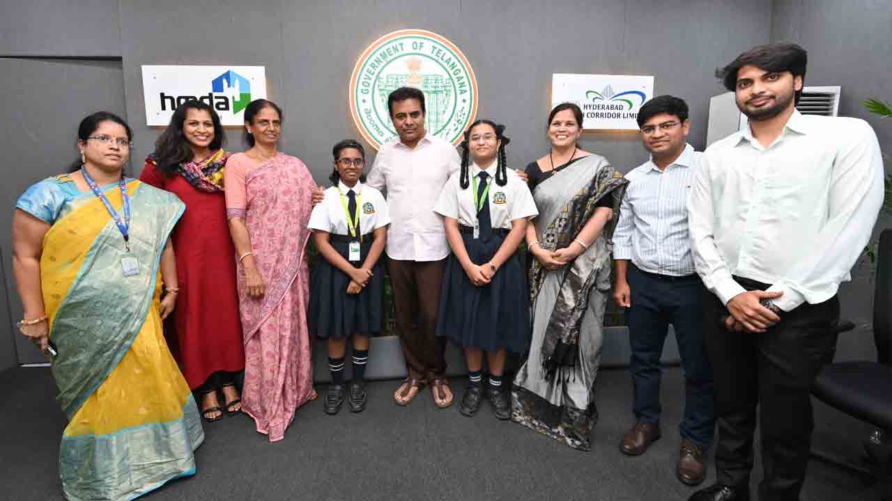 WE-HUB |  వీ హబ్‌ యంగ్‌ ఇన్నోవేటర్స్‌గా మానస, నఫీసా.. సీడ్‌ ఫండ్‌గా రూ.8 లక్షలు సమకూర్చిన మంత్రి కేటీఆర్‌