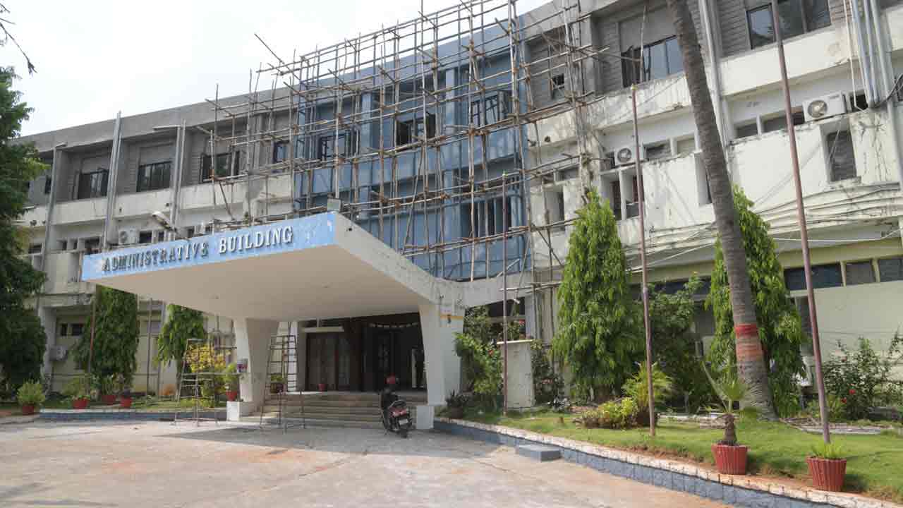 Kakatiya University | కాకతీయ వర్సిటీకి కొత్త హంగులు