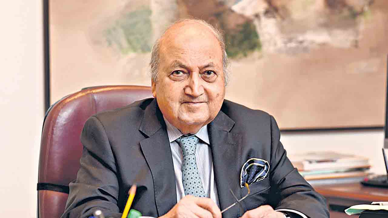 కేశుబ్‌ మహీంద్రా కన్నుమూత