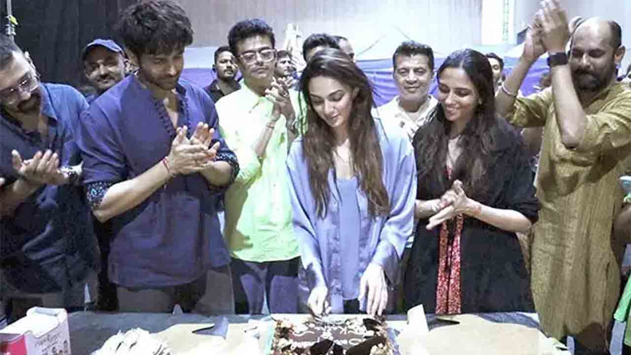 Kiara Advani | ట్రెండింగ్‌లో కియారా అద్వానీ బీటీఎస్‌ స్టిల్స్.. ఇంతకీ ఏ సినిమానో తెలుసా..?