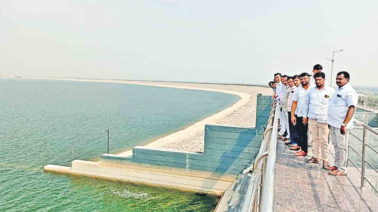 దేశానికి కేసీఆర్‌ నాయకత్వం అవసరం