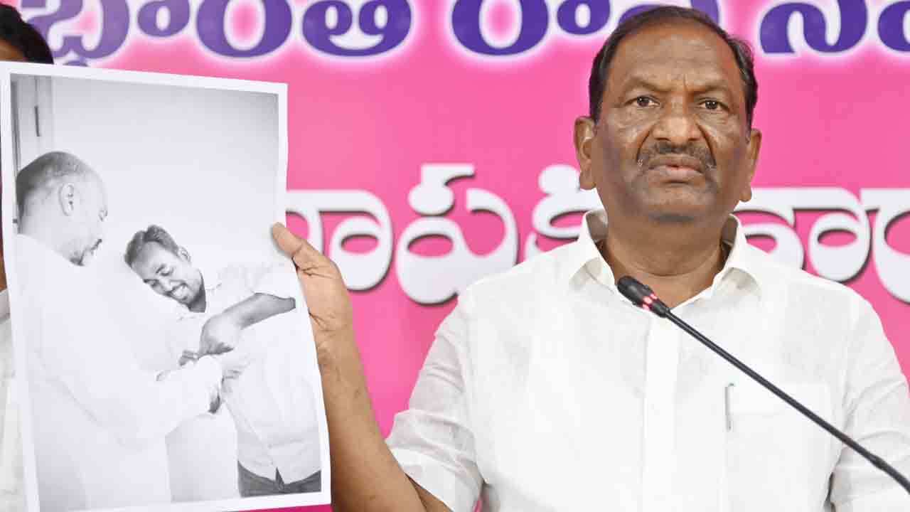 మోదీ సమాధానం చెప్పాలి