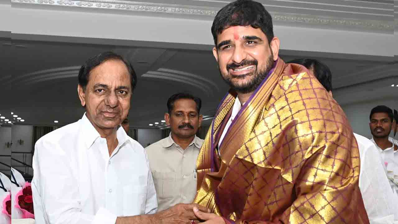 Huzurabad |  హుజూరాబాద్‌ బీఆర్‌ఎస్‌ ఇన్‌చార్జ్‌గా ఎమ్మెల్సీ పాడి కౌశిక్‌ రెడ్డి.. నియమించిన సీఎం కేసీఆర్‌