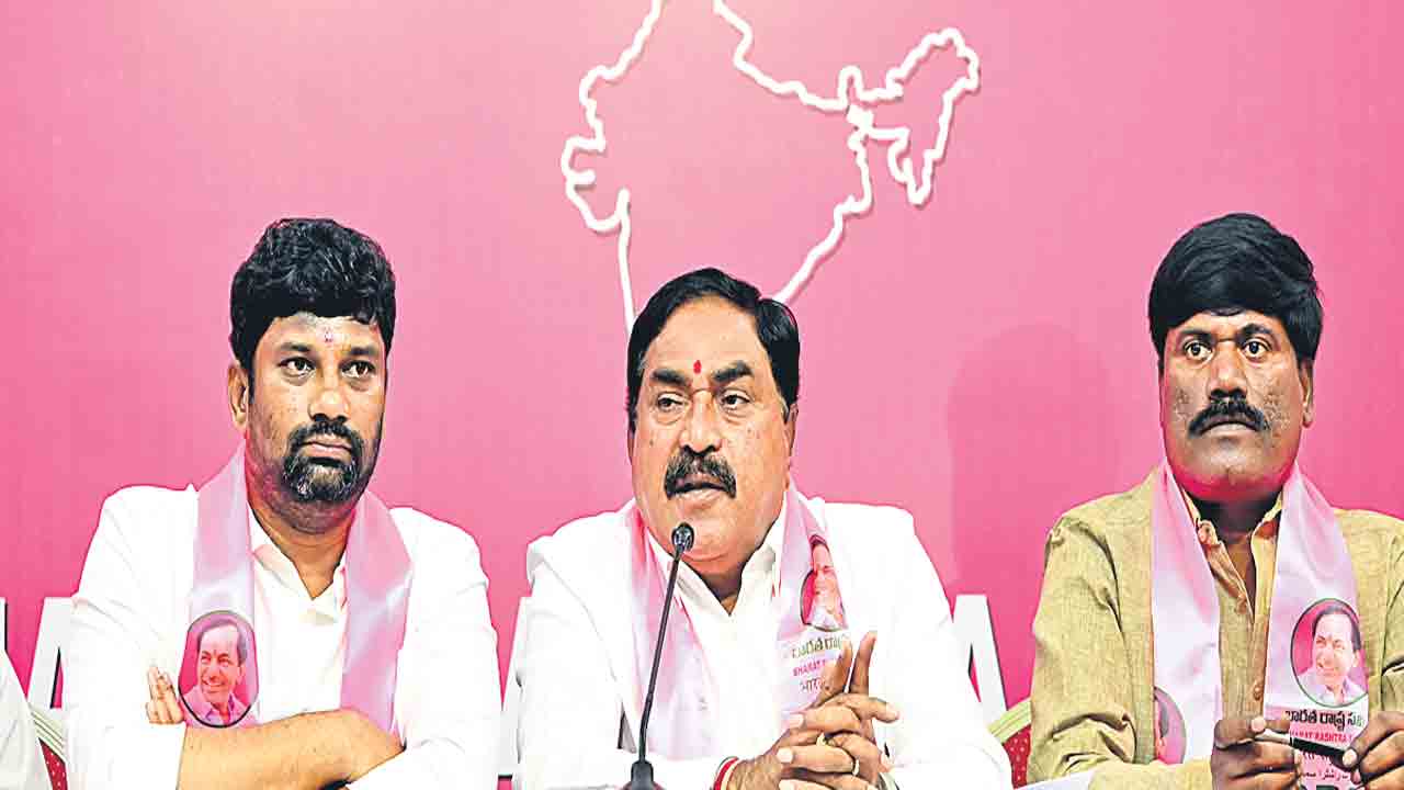 బండిని పార్టీ నుంచి సస్పెండ్ చేయాలి