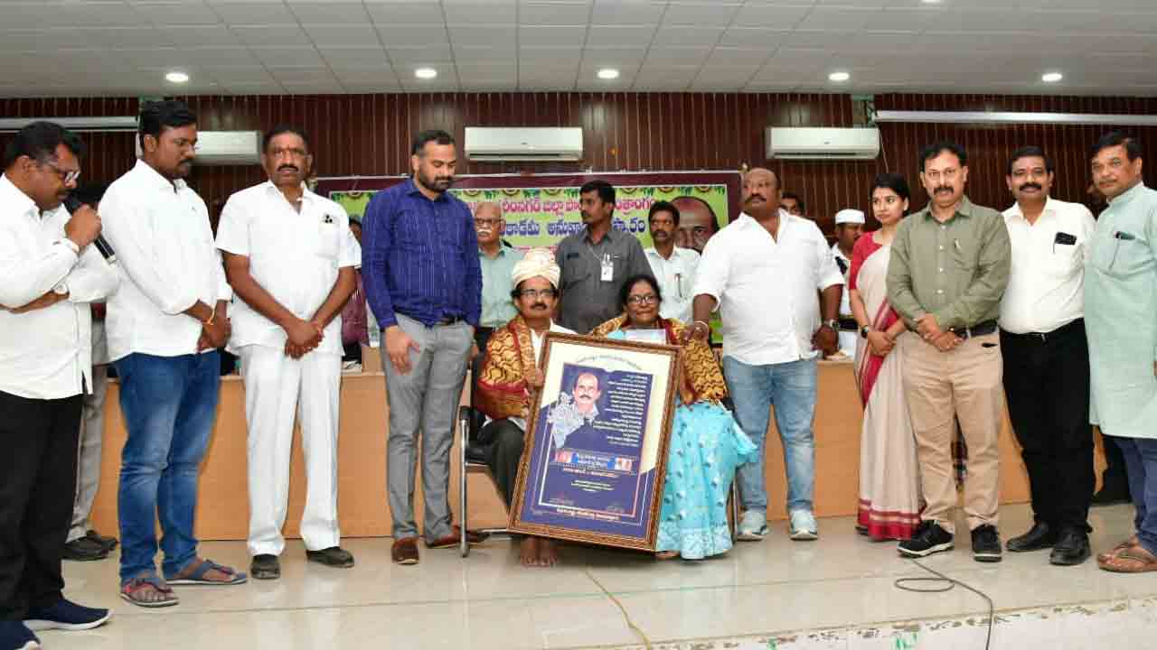 Minister Gangula | ప్రభావ శక్తిమంతులు సాహితీవేత్తలు, కవులు : మంత్రి గంగుల