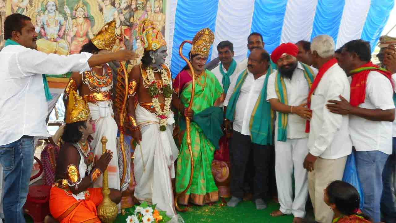 Minister Gangula 2