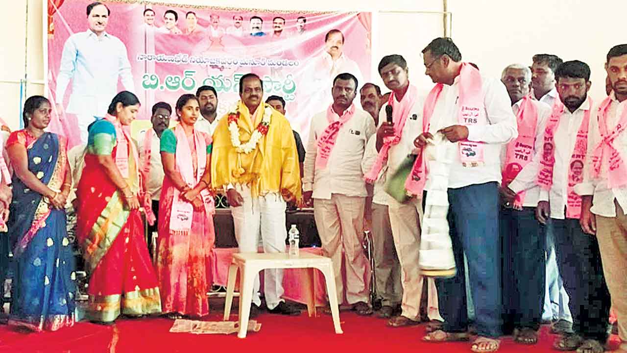 ఢిల్లీ గద్దెపై గులాబీ జెండా ఎగరడం ఖాయం