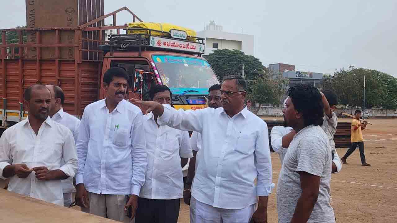 పెద్ద సంఖ్యలో తరలిరావాలి