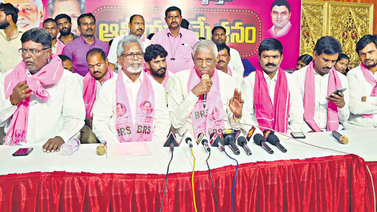 పీఎస్సార్‌ దోపిడీ సొమ్ముతో భట్టి పాదయాత్ర