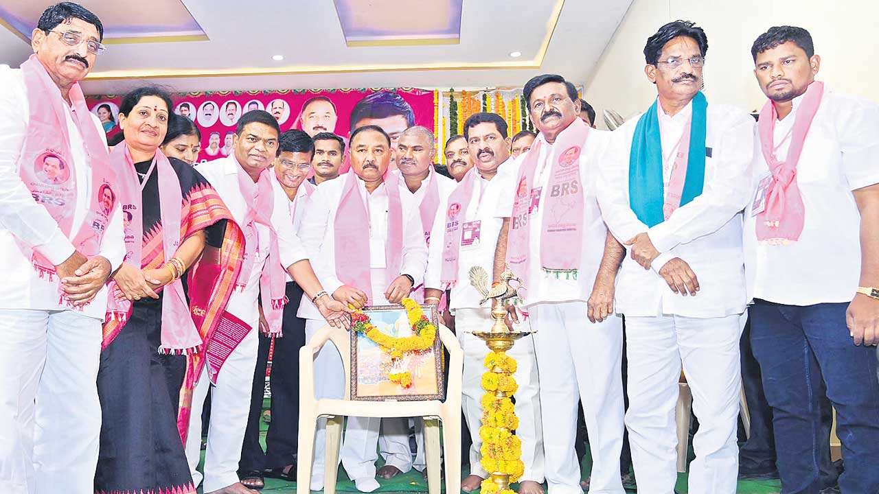 కేసీఆరే నా బలం.. మీరే నా బలగం..