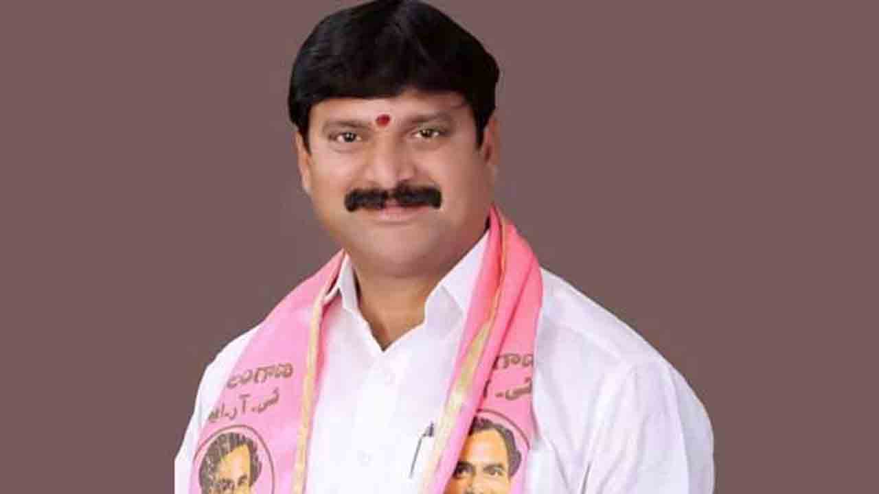 కలిసికట్టుగా పనిచేద్దాం