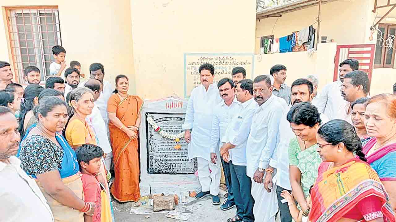 అంతర్గత రోడ్లన్నీ సీసీరోడ్లుగా అభివృద్ధి