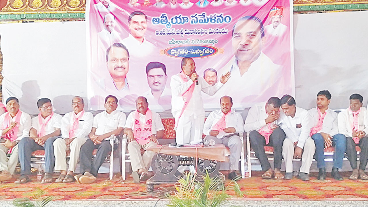 అభివృద్ధిలో దేశానికే ఆదర్శం