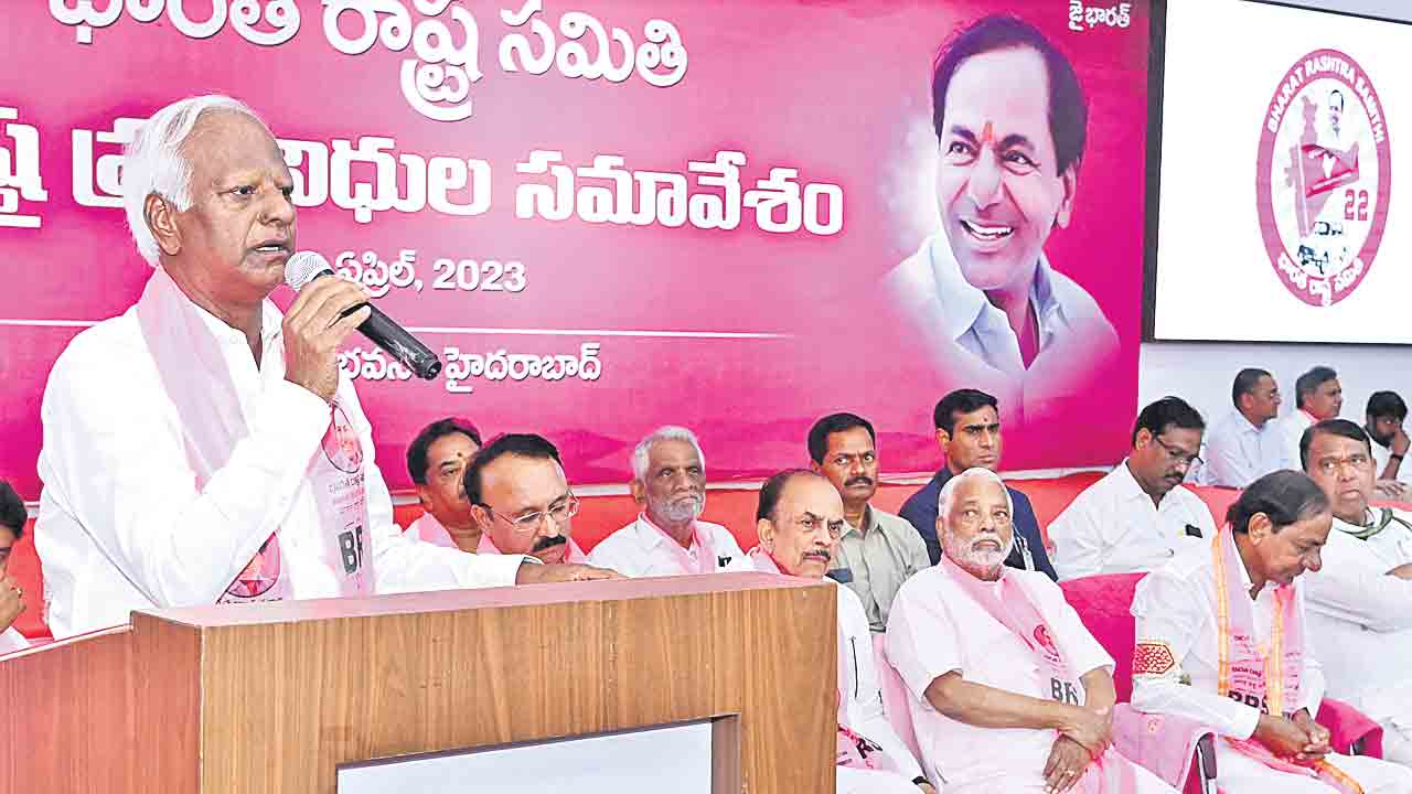 Kadiyam Srihari |  దేశానికే రోల్మాడల్గా దళిత బంధు పథకం: ఎమ్మెల్సీ కడియం శ్రీహరి