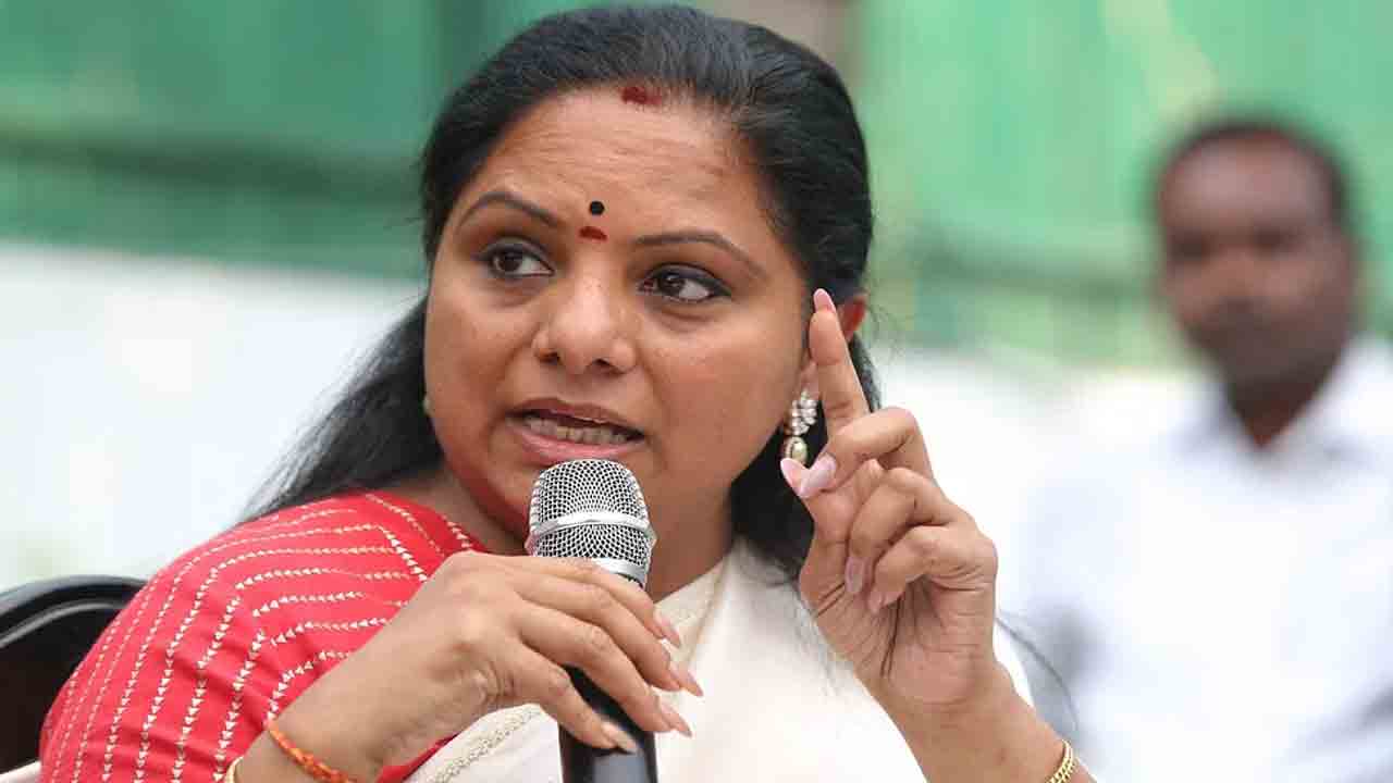 MLC Kavitha |  తలవంచం.. తెగించి కొట్లాడుతం.. ఫేక్‌చాట్‌తో నాపె దుష్ప్రచారం: ఎమ్మెల్సీ కల్వకుంట్ల కవిత