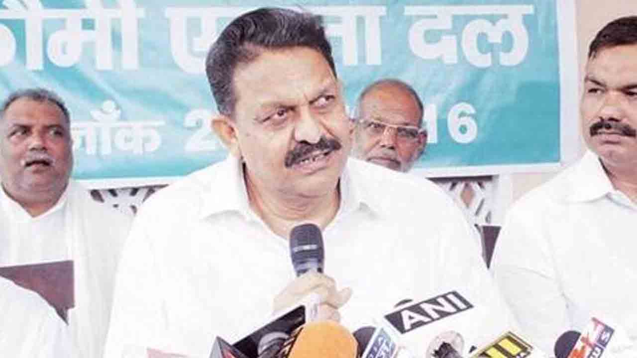 మరో ఎంపీపై అనర్హత వేటు!