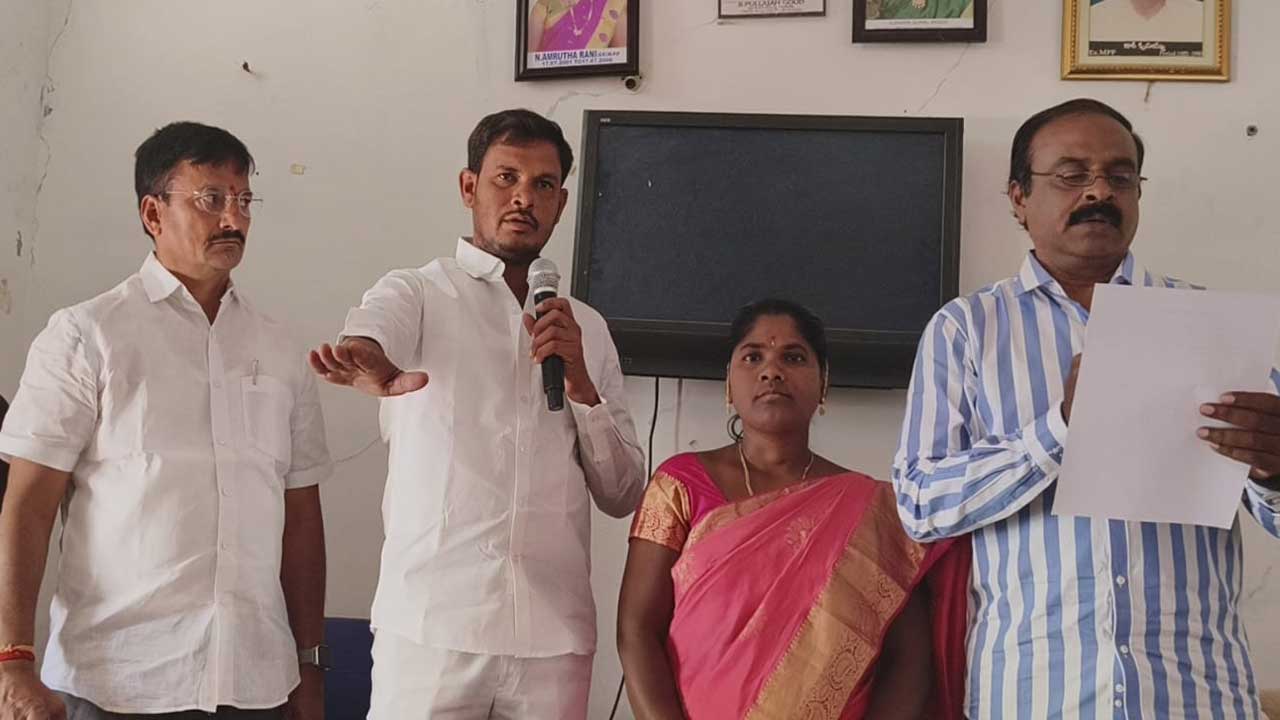 గులాబీ గుబాళింపు.. మిడ్జిల్‌లో ఎగిరిన బీఆర్‌ఎస్‌ జెండా