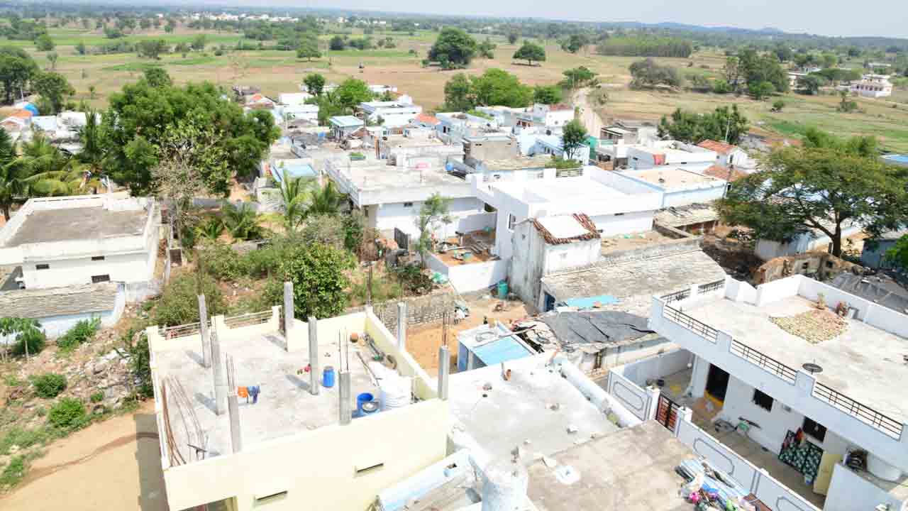 మెరిసిన పల్లెలు