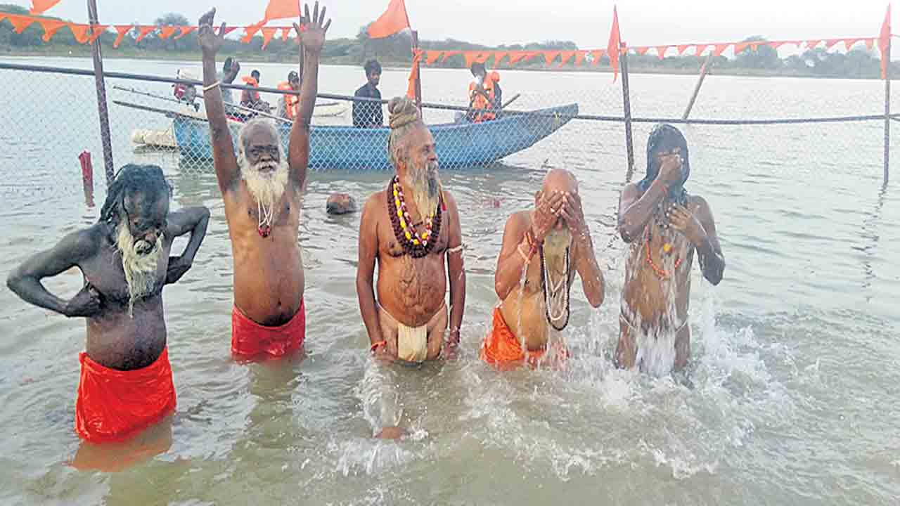 Manjira Pushkaralu,