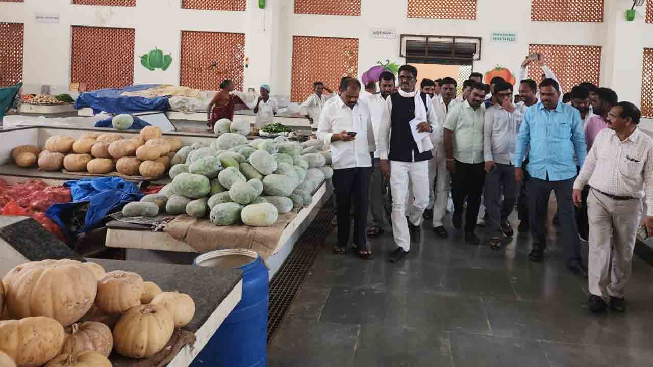 Telangana schemes |  మన పథకాలకు మహా ఫిదా.. క్షేత్రస్థాయిలో తెలంగాణ ప్రగతిని చూసి మురిసిన మహారాష్ట్ర నేతలు