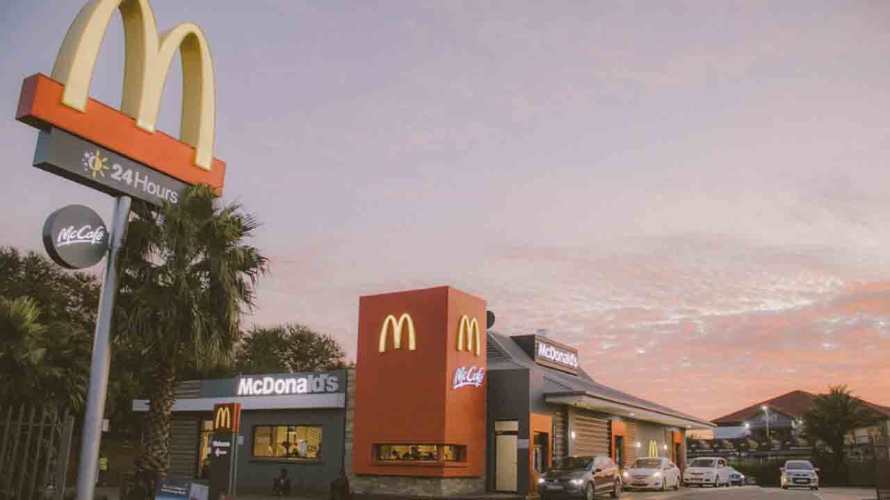 McDonalds | ఉద్యోగుల తొలగింపునకు సిద్ధమైన మెక్‌డొనాల్డ్స్‌..!