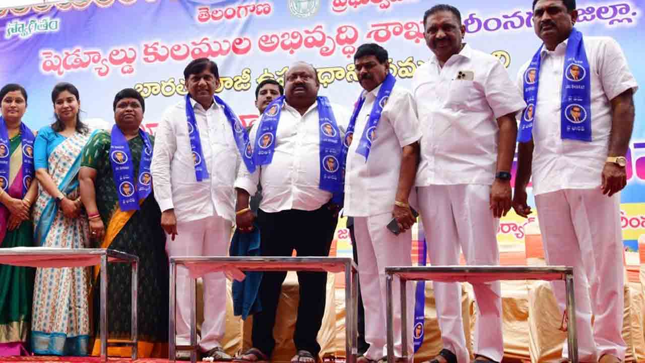 మహనీయుల సేవలు స్ఫూర్తిదాయకం