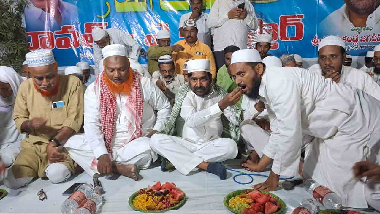 సర్వ మతాల సారాంశం మానవత్వమే